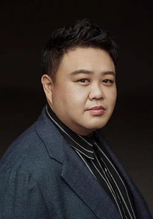 孙越和岳云鹏是一对相声黄金搭档,这些年来可谓是十分红火.