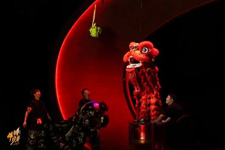 音乐剧《雄狮少年》普通话版先享场周末金湾上演