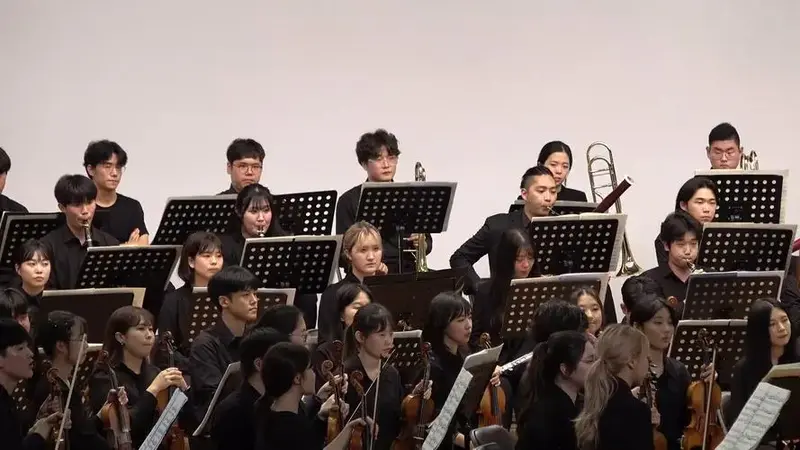 柴可夫斯基《天鹅湖》组曲,作品20 韩国京畿大学交响乐团
