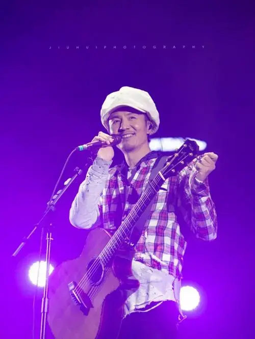 朴树郑州演唱会现场高清大图燃爆