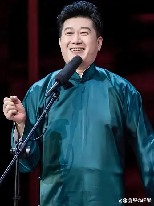 昨晚德云社的跨年专场可真是火热,岳云鹏和孙越为了观众延迟开场,真是