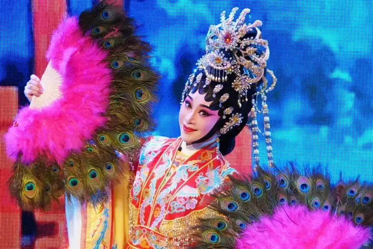 广州粤剧艺术博物馆《穿粤·西关》首秀现场.