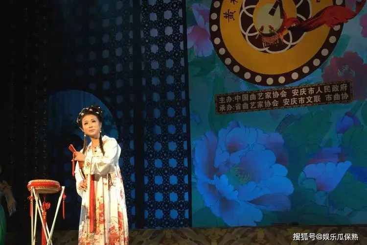 德云社上演新类型节目!门票被抢空,郭德纲坐稳行业大佬
