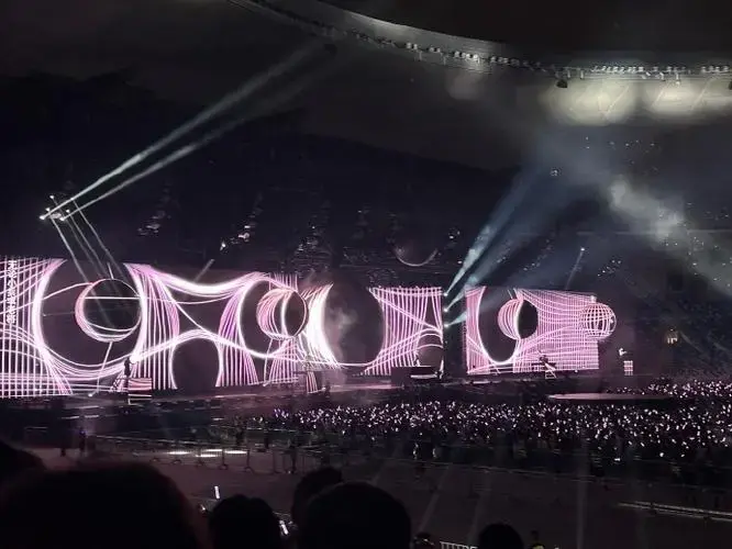 五月天演唱会的舞美定不会叫你失望5525-0928今晚太值!