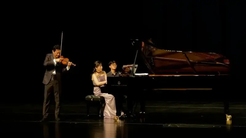 新疆之春-吕思清小提琴独奏音乐会返场 11.11珠海大剧院