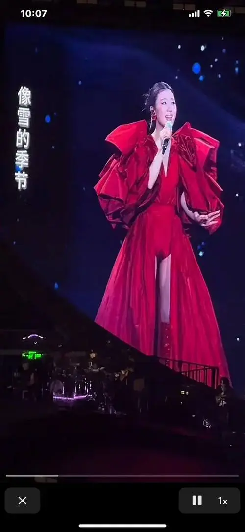 单依纯上海演唱会,青春与实力交织的视听盛宴.
