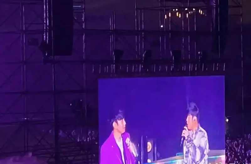 林俊杰演唱会嘉宾周杰伦#林俊杰今晚的演唱会的嘉宾是周杰伦!
