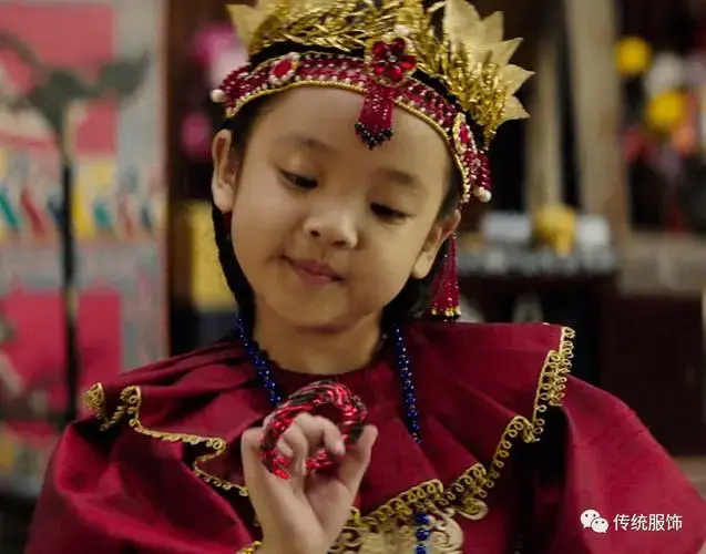 《图兰朵:魔咒缘起》:赶紧把片子里的