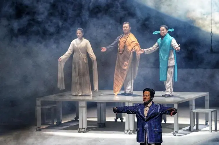 话剧《一日三秋》:笑泪交织的平民史诗