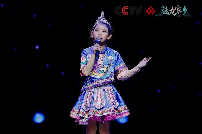 2024少儿迎春个人演唱会,演出现场视频,瀚海的孩子们都棒棒 - 抖音