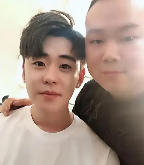 张云雷惊喜回归德云社,历经风波重现舞台,被赞初心不改勇往直前