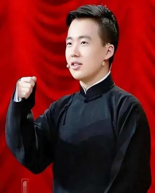 德云社新星郭麒麟获央媒认可,赢得郭德纲更高评价