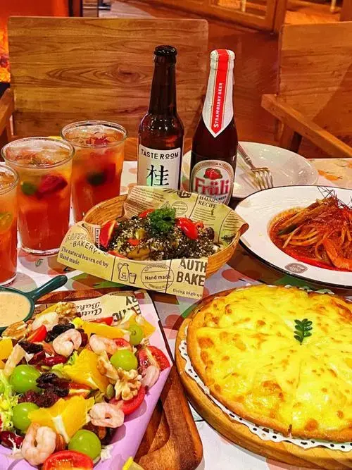 浪漫用餐体验邂逅了森林烛光钢琴音乐会
