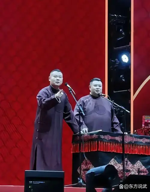 2024年德云社大型商演总共演出了434场,总观众人数达到了80多万,其中