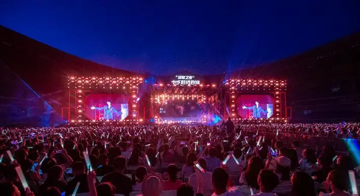 万人合唱!场面高燃!遂宁这场演唱会high爆啦!