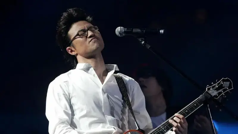 汪峰带女友看演唱会登热搜,陈晓陈妍希当日官宣离婚
