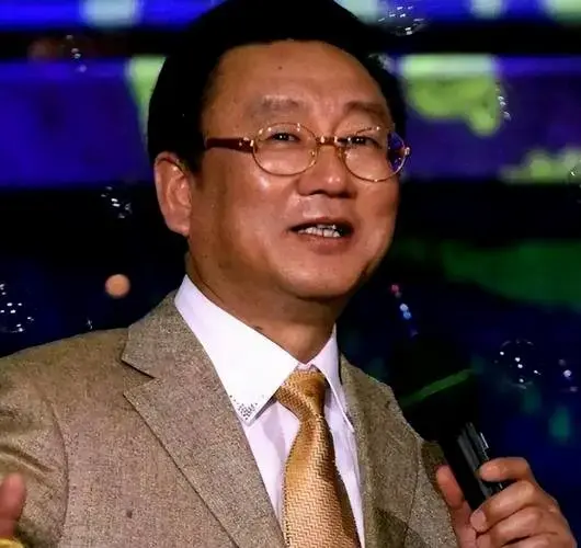 如今,年过七旬的蒋大为仍活跃在音乐会上,用《最美的歌儿唱给妈妈》等