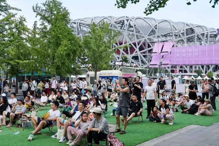 北京鸟巢水立方音乐会现场,有音乐,有美食,有亲子乐园,有各种创意工坊