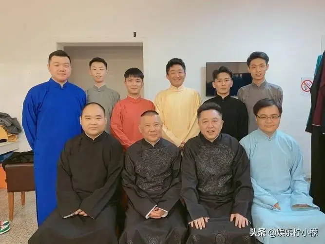德云社秦霄贤600粉丝福利,竟然趁机打策划_老秦_照片_队服