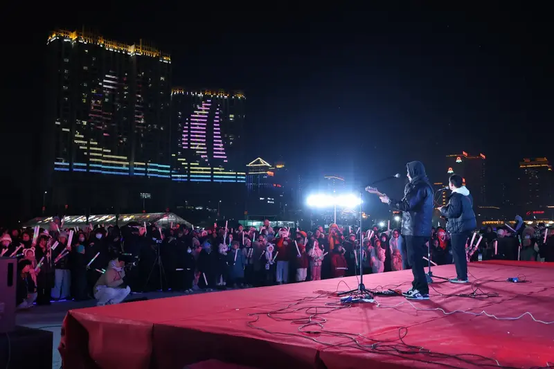 济南演唱会那场面,简直是燃爆了!