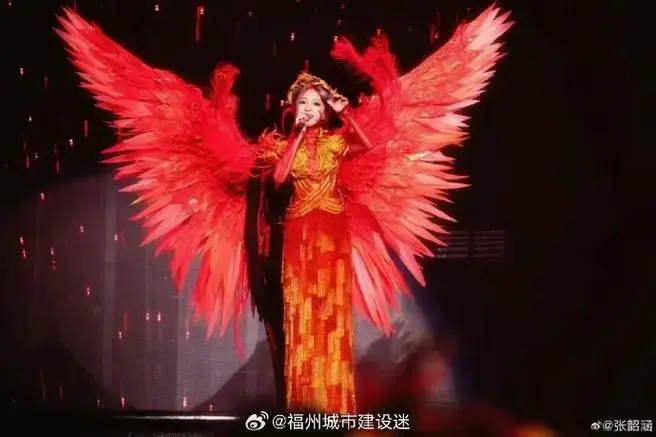2024张韶涵世界巡回演唱会福州站在福州海峡奥体中心体育场震撼上演.