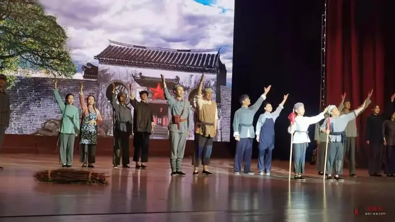 红色经典音乐剧闪闪的红星在咸阳市大秦剧院演出