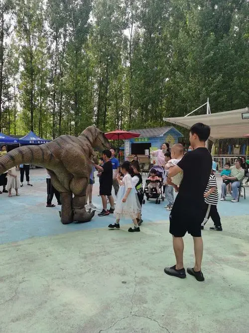 恐龙乐园