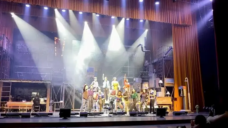 音乐剧《吉屋出租》南京场返场表演1