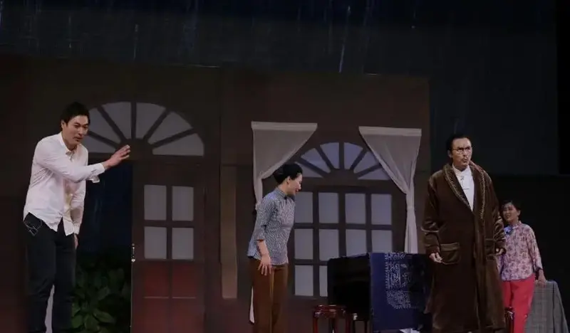 话剧《雷雨》温州站会由天津人艺的演员们为我们呈现,天津人艺是我国