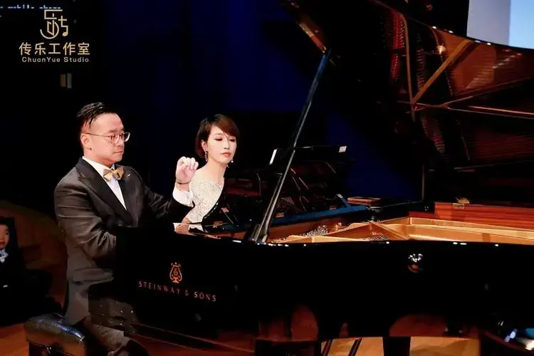&优秀师生钢琴音乐会古典与童趣的跨界对话圆满结束_曲目_经典_全场