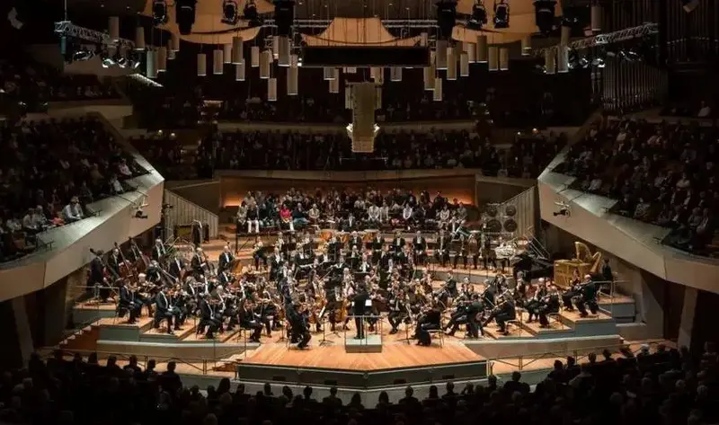 官宣| 柏林爱乐乐团2024年上海驻场演出预告_基里尔·别特_曲目_音乐
