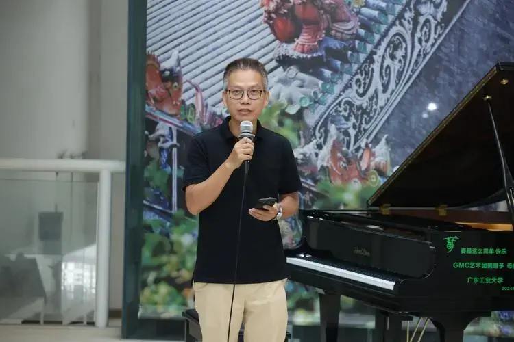 新闻动态|三角钢琴捐赠仪式暨户外星空草坪音乐会顺利举行