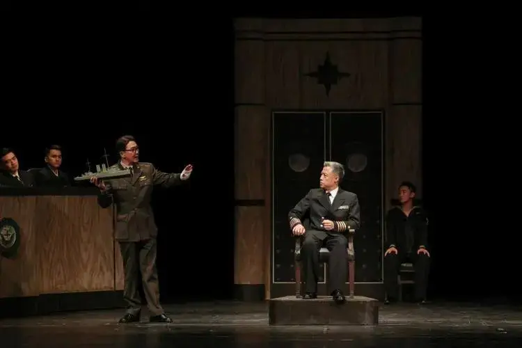 评《哗变》|话剧姓话,一场表演的盛宴