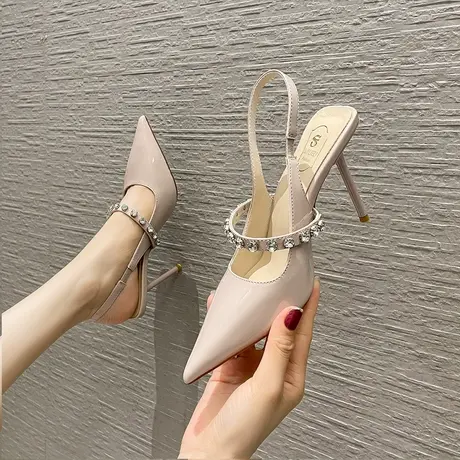 法式水钻包头凉鞋女2024夏季新款仙女风尖头细跟一字带漆皮高跟鞋图片