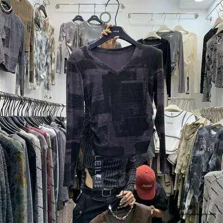 复古扎染V领双侧褶皱短款修身T恤女2023秋韩版气质修身百搭上衣潮图片