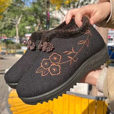 老人棉鞋女新款防滑加绒老北京布鞋老年妈妈加厚保暖冬棉靴奶奶鞋图片