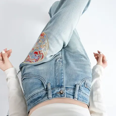 新中式国风刺绣牛仔裤女2024年春季新款高腰显瘦宽松民族风阔腿裤图片