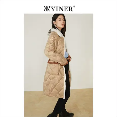 YINER音儿女装2021冬季新款菱格纹印花兔毛领羽绒服图片