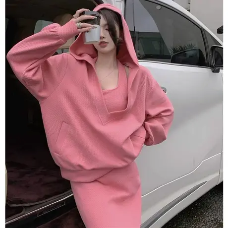 大码女秋装显瘦宽松洋气连帽卫衣胖mm气质挂脖连衣裙两件套200斤商品大图