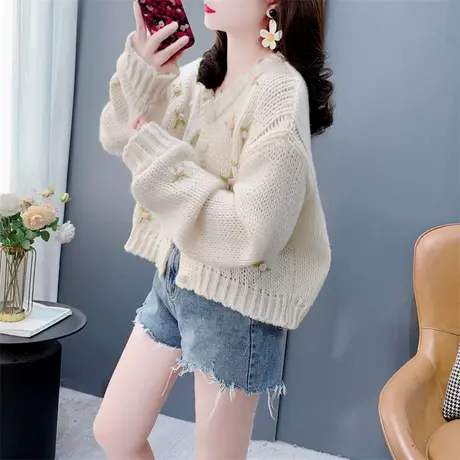 温柔风甜美手工立体花朵毛衣外套女春季2025新款减龄短款针织开衫图片