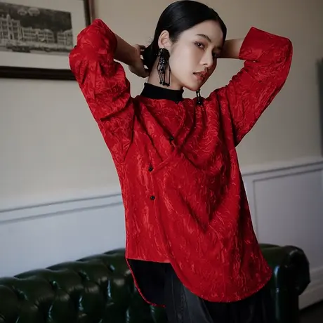 红色年会丝绒上衣女国风复古盘扣提花衬衣秋冬新款圆领加厚打底衫图片