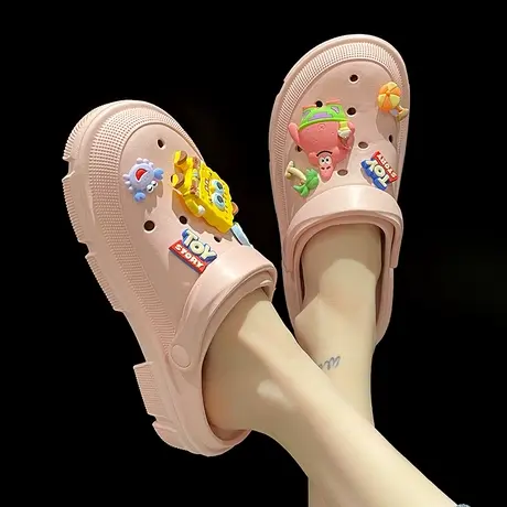 2023新款洞洞鞋女夏季卡通踩屎感厚底网红外穿防滑包头可爱凉拖鞋商品大图
