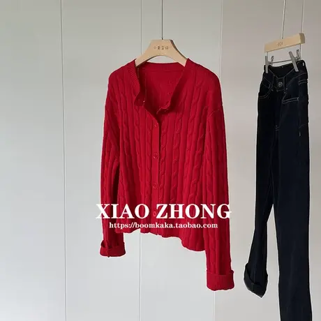 红色绞花羊毛开衫，法式优雅修身显瘦长袖圆领单排扣针织衫女秋冬商品大图