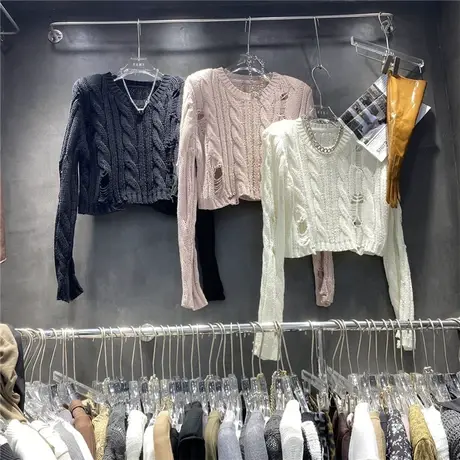 麻花纹破洞短款长袖毛衣女秋季Chic新款宽松休闲显瘦套头针织上衣商品大图