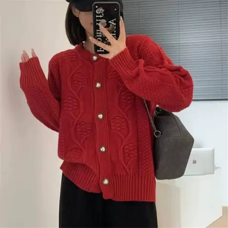 本命年红色毛衣女外套重工菱形针织开衫春秋季新款爆款洋气女上衣图片