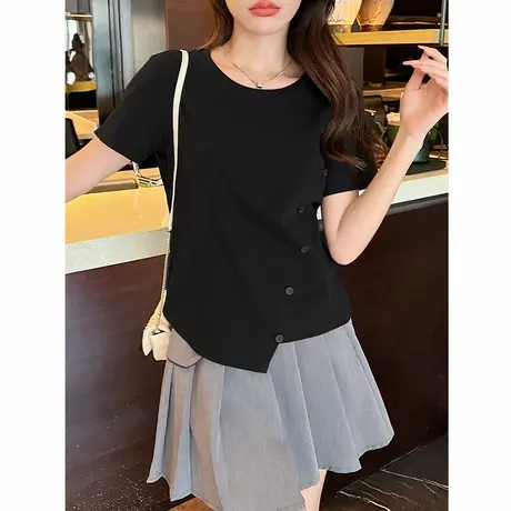 KWV真维斯黑色短款不规则圆领短袖T恤女2025夏季新款斜排扣小个子商品大图