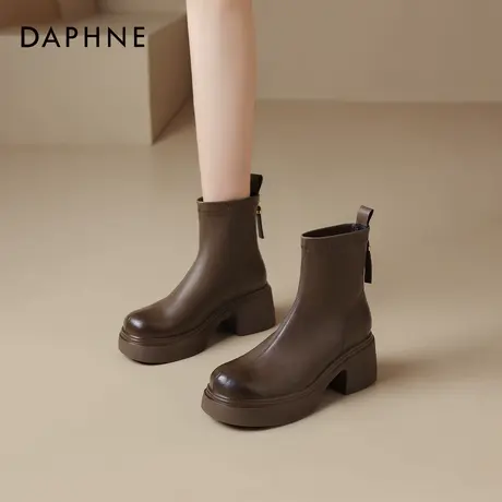 达芙妮高跟短靴女冬季棕色瘦瘦靴子2026新款爆款美拉德厚底马丁靴图片