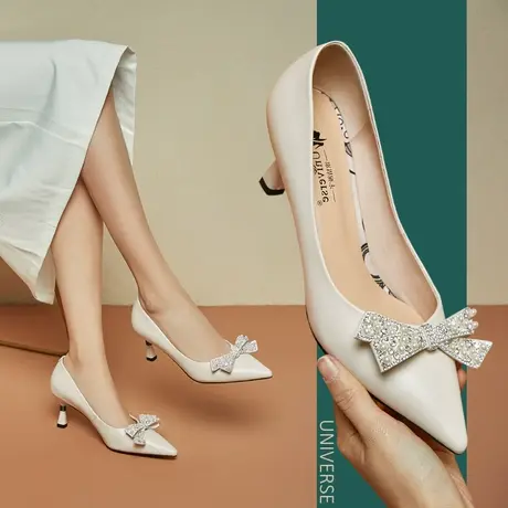 春款女鞋年新款百搭皮鞋时尚洋气款优雅中跟细跟水钻白色单鞋商品大图