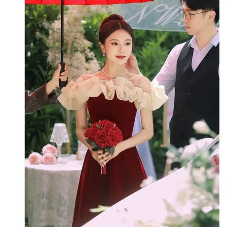 一字肩红色敬酒服新娘2024新款夏季高级感订婚晚礼服裙女宴会气质商品大图