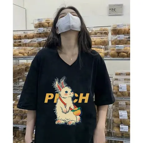 美式复古黑色短袖T恤女夏大码宽松V领设计感小众ins正肩半袖上衣商品大图